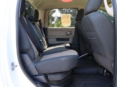 Used 2011 RAM 2500 SLT w/ Technology Group AWD/4WD image 8