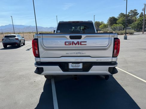 Used 2020 GMC Sierra 2500 Denali w/ Denali Ultimate Package AWD/4WD image 4