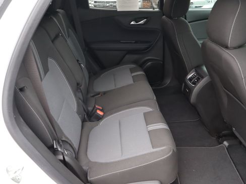 Used 2025 Chevrolet Blazer LT FWD image 34