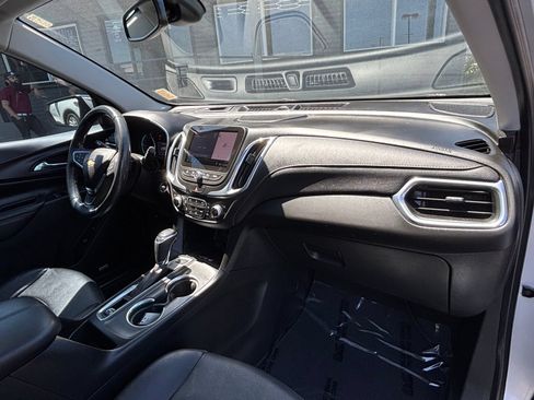 Used 2020 Chevrolet Equinox Premier AWD/4WD image 28