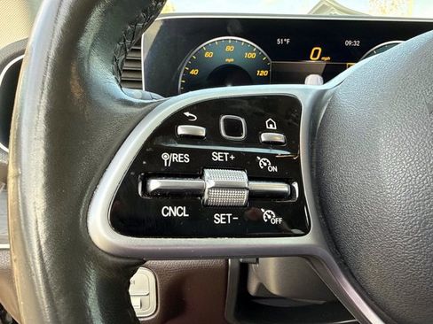 Used 2020 Mercedes-Benz GLE 450 4MATIC image 36