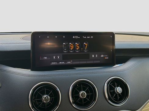 Used 2022 Kia Stinger GT-Line w/ Sun & Sound Package image 10