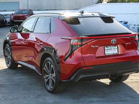 Used 2023 Toyota bZ4X Limited image 7