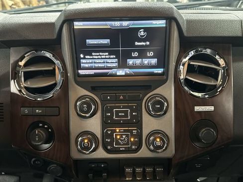 Used 2016 Ford F250 Lariat w/ Lariat Ultimate Package AWD/4WD image 16