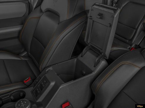 Used 2023 Ford Bronco Badlands w/ Sasquatch Package image 12