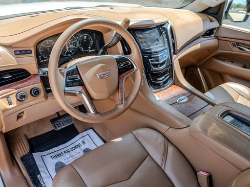Used 2015 Cadillac Escalade ESV Platinum AWD/4WD image 14