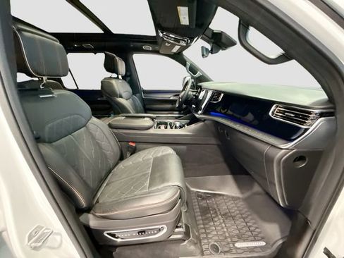 Used 2023 Jeep Grand Wagoneer L Series III w/ Quick Order Packagew 28T image 27