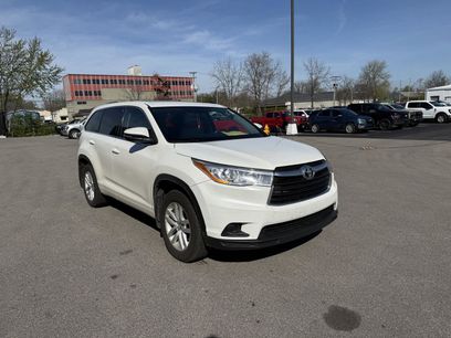 Used 2016 Toyota Highlander LE