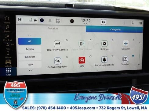 New 2025 Jeep Wrangler Sahara w/ Technology Group image 27