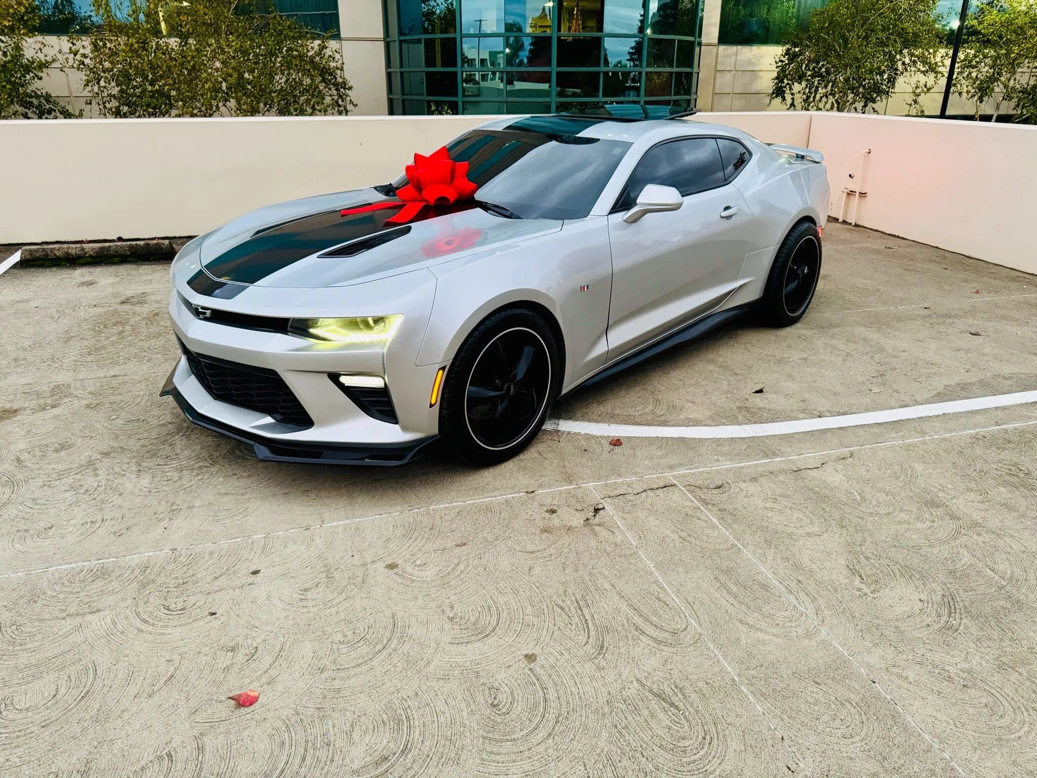 Used 2016 Chevrolet Camaro SS RWD image 3