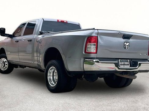 Used 2022 RAM 3500 Tradesman w/ Chrome Appearance Group AWD/4WD image 14