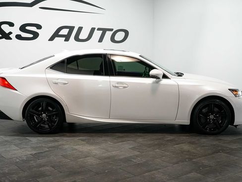 Used 2017 Lexus IS 200t w/ Navigation System Package RWD image 8
