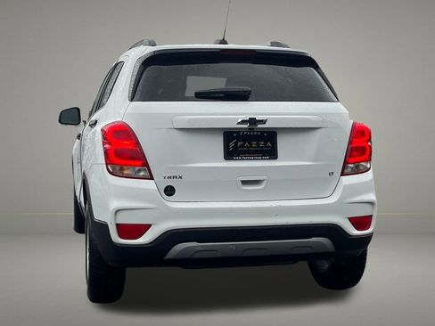 Used 2020 Chevrolet Trax LT w/ LT Convenience Package FWD image 3