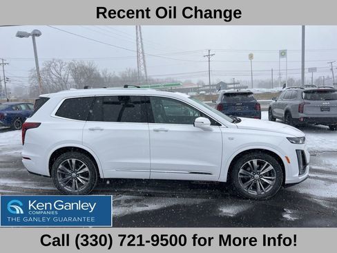 Used 2022 Cadillac XT6 Premium Luxury image 7