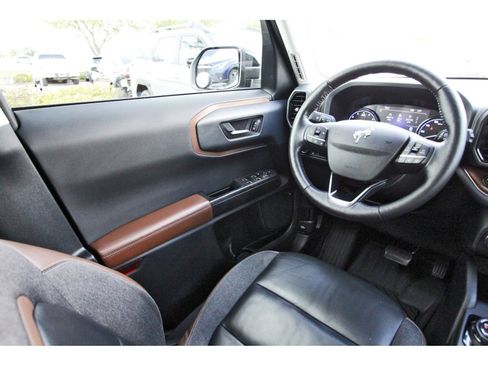 Used 2022 Ford Bronco Sport Outer Banks w/ Tech Package image 8