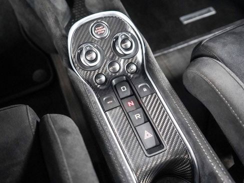 Used 2019 McLaren 600LT RWD image 25