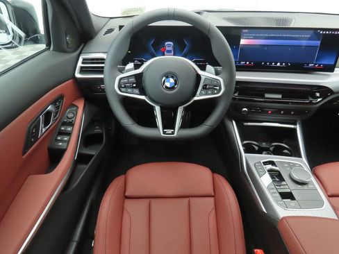 Used 2026 BMW 330i Sedan w/ M Sport Package RWD image 11
