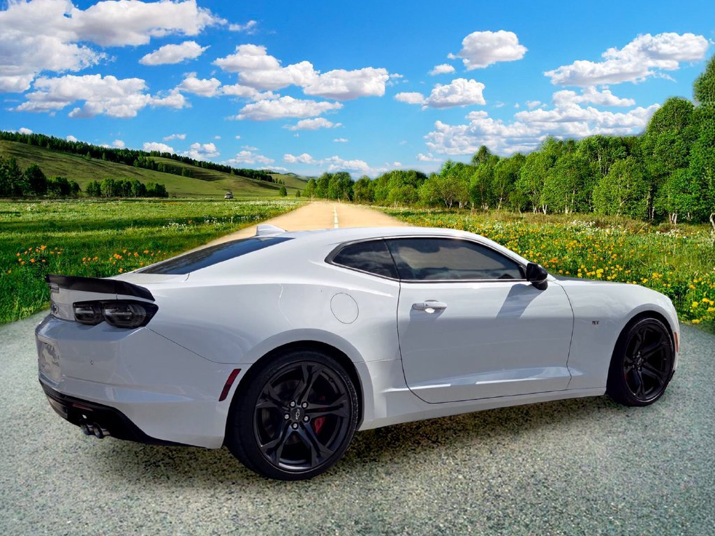 Used 2020 Chevrolet Camaro SS RWD image 6