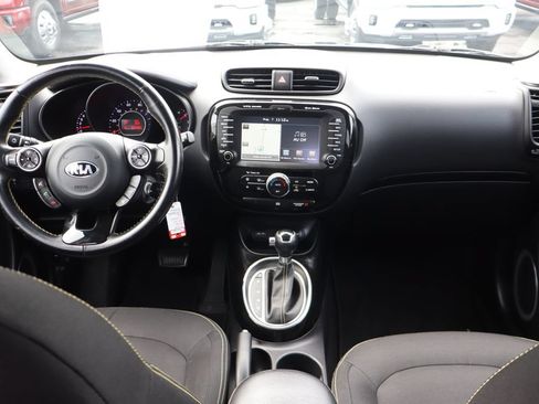 Used 2015 Kia Soul + w/ Audio Package FWD image 19
