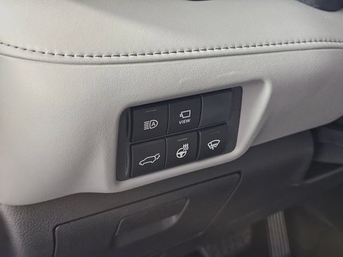 Used 2020 Toyota Highlander Limited AWD/4WD image 29