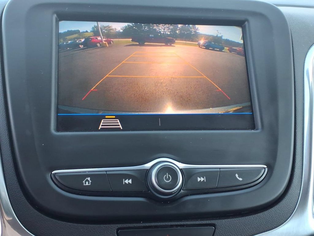 Used 2020 Chevrolet Equinox LT AWD/4WD image 21