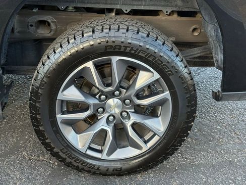 Used 2020 Chevrolet Silverado 1500 LT w/ Texas Edition image 10