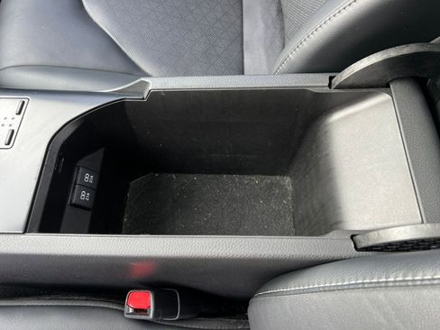 Used 2020 Toyota Camry XSE image 22