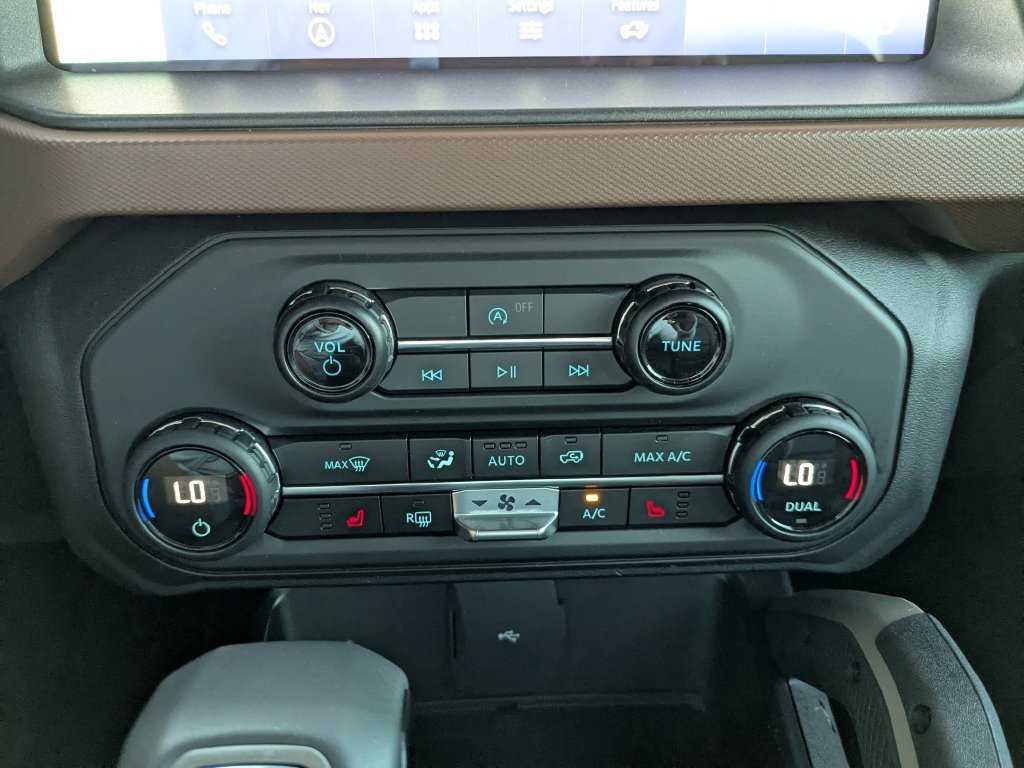 Used 2024 Ford Bronco Outer Banks AWD/4WD image 10