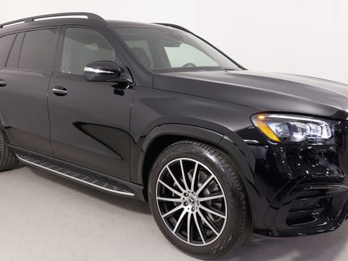 Used 2025 Mercedes-Benz GLS 450 4MATIC image 6
