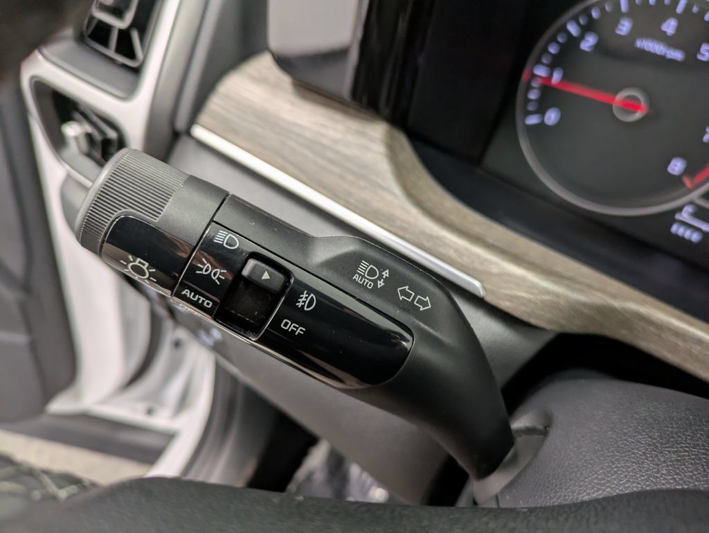 Certified 2023 Kia Sorento X-Line EX AWD/4WD image 16