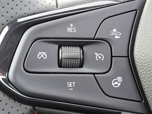 New 2026 Chevrolet Trax RS w/ Sunroof Package image 16