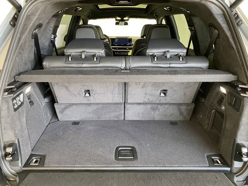 New 2026 BMW X7 M60i w/ Executive Package image 31