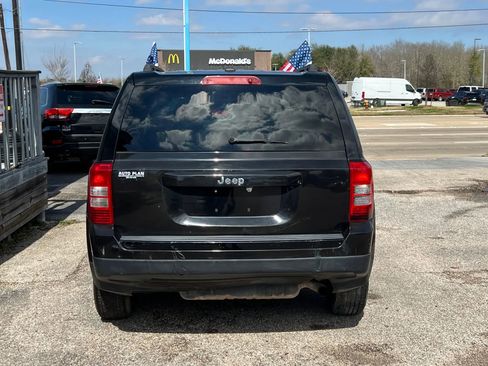 Used 2015 Jeep Patriot Sport w/ Power Value Group image 7