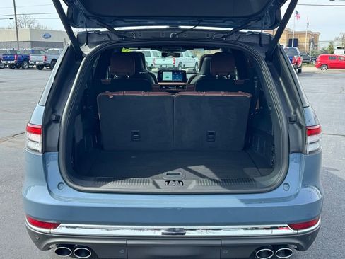 Used 2025 Lincoln Aviator Reserve w/ Luxury Package image 32