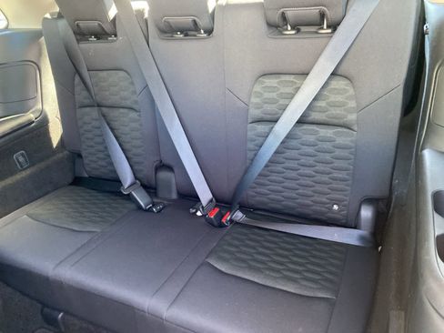 Used 2024 Nissan Pathfinder SV image 13