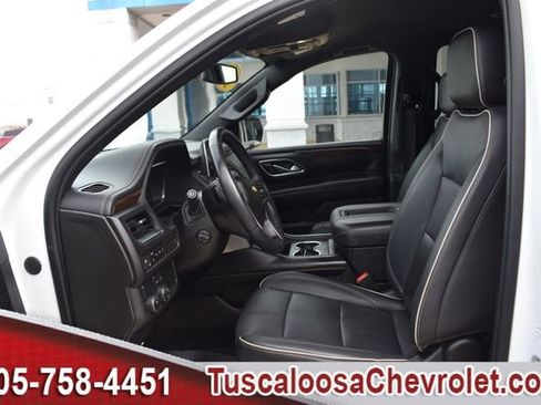 Used 2022 Chevrolet Suburban Premier image 22