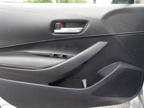 Used 2021 Toyota Corolla SE w/ SE Preferred Package FWD image 26