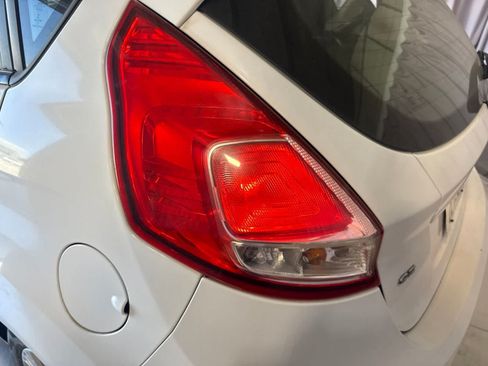 Used 2016 Ford Fiesta SE FWD image 11