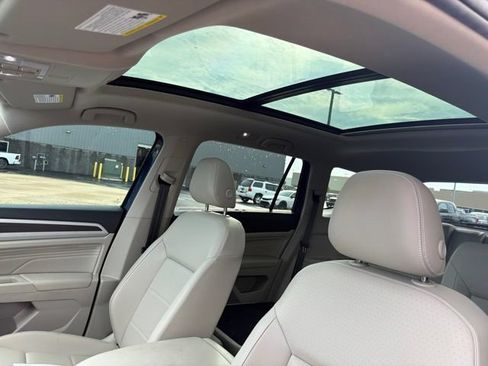 Used 2023 Volkswagen Atlas SE w/ Panoramic Sunroof Package AWD/4WD image 25
