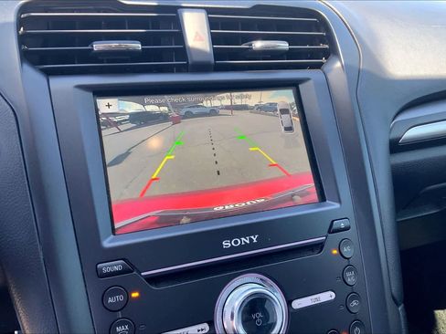 Used 2017 Ford Fusion Energi Titanium FWD image 27