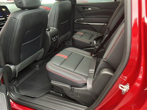 New 2026 Chevrolet Traverse RS w/ LPO, Floor Liner Package image 18