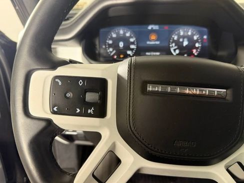 Used 2020 Land Rover Defender 110 SE image 18