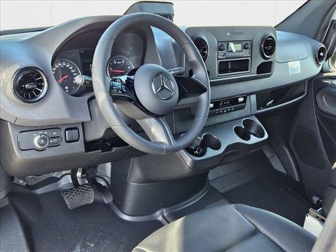 New 2025 Mercedes-Benz Sprinter 2500 image 9