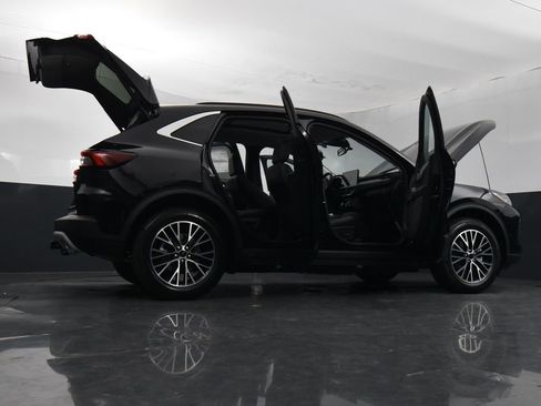 New 2024 Ford Escape SE w/ PHEV Premium Package image 33