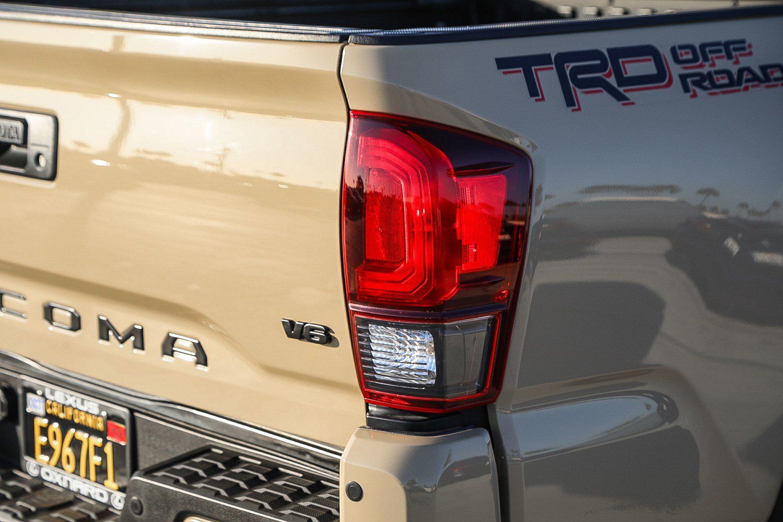 Used 2019 Toyota Tacoma TRD Off-Road w/ Technology Package RWD image 9