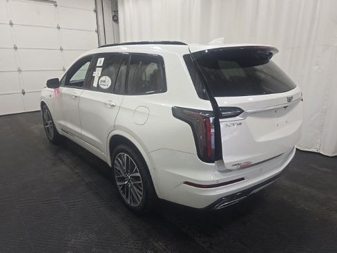 Used 2024 Cadillac XT6 Sport w/ Technology Package AWD/4WD image 3