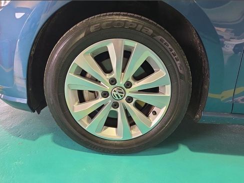 Used 2021 Volkswagen Golf 4-Door image 23