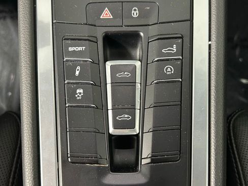 Used 2015 Porsche 911 Targa 4S AWD/4WD image 25