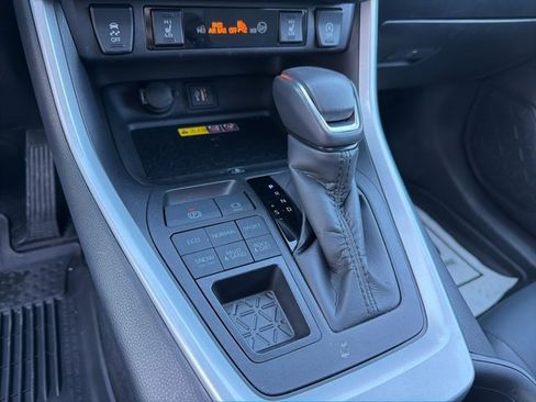 Certified 2025 Toyota RAV4 XLE Premium image 28