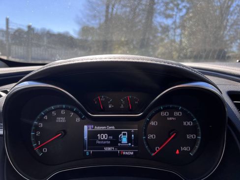 Used 2018 Chevrolet Impala LT image 15